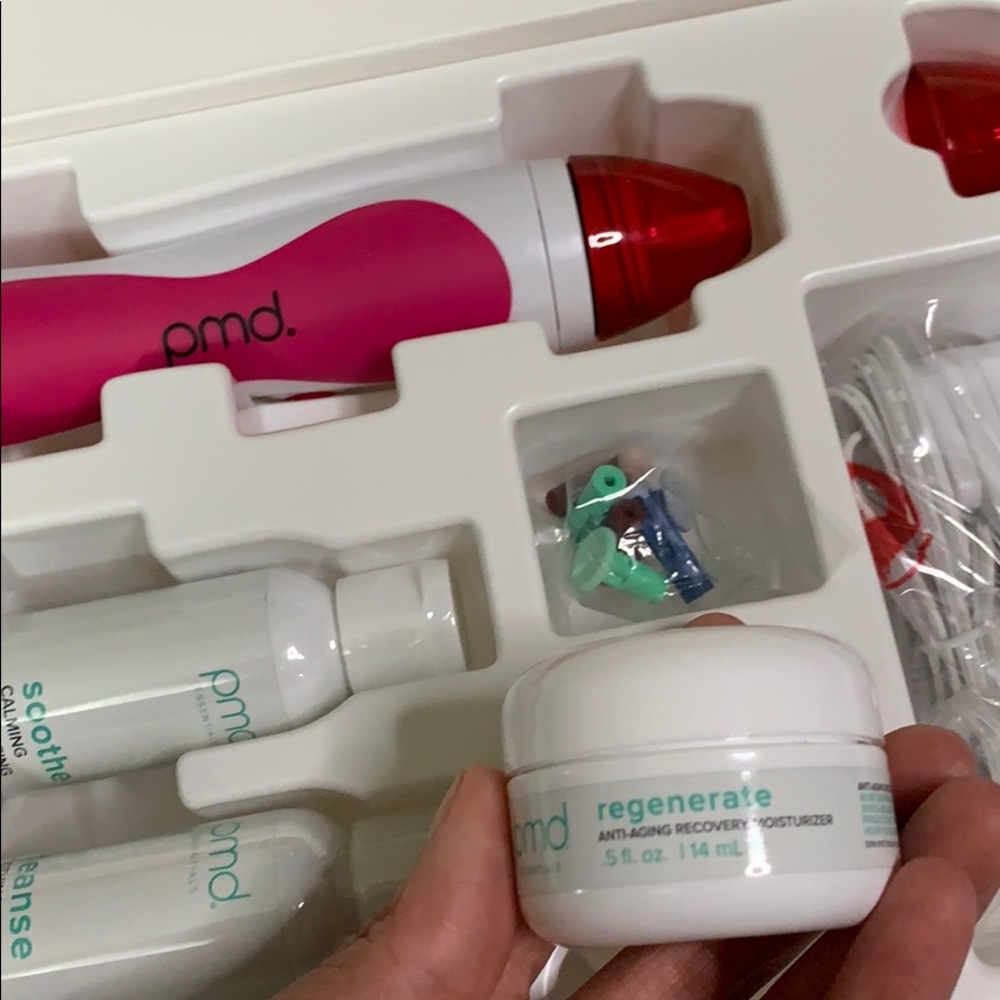 PMD Personal Microderm Ultimate System - Picture 6 of 8